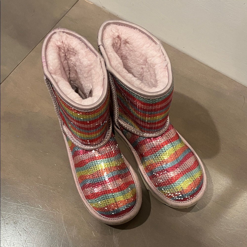 UGG Classic Short Mural Rainbow boots